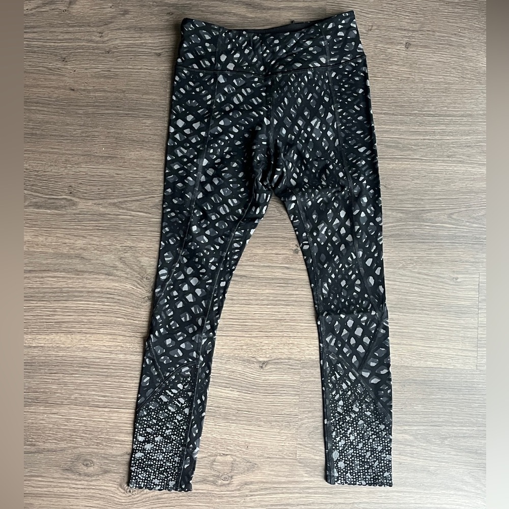LULULEMON Tight Stuff Toght